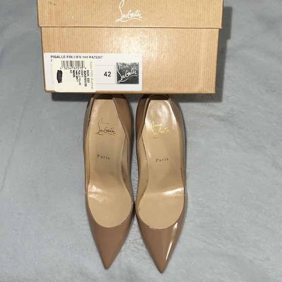 Christian Louboutin - Picture 5 of 5